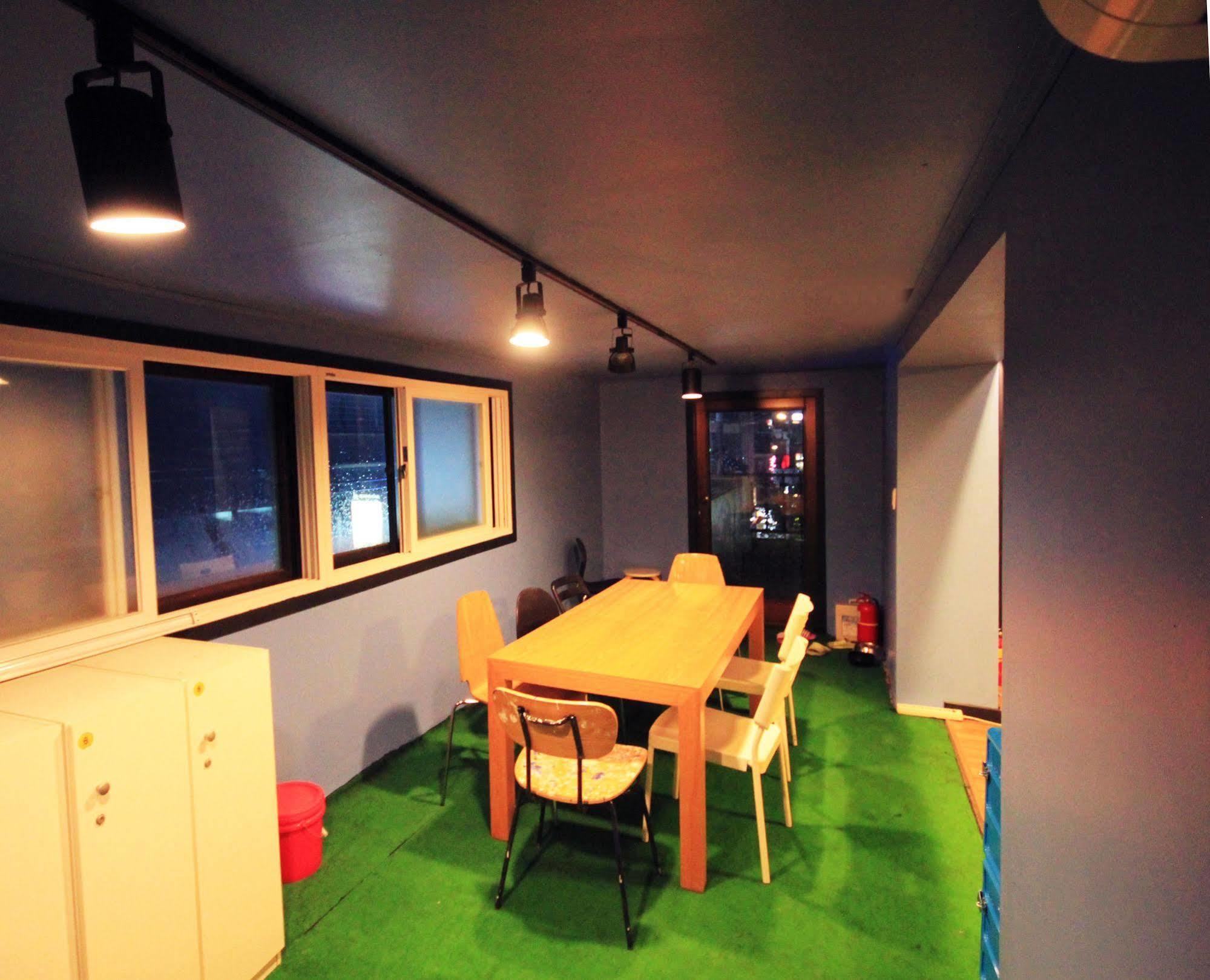 The One Hostel Hongdae In Seoul - Foreigner Only Exterior photo